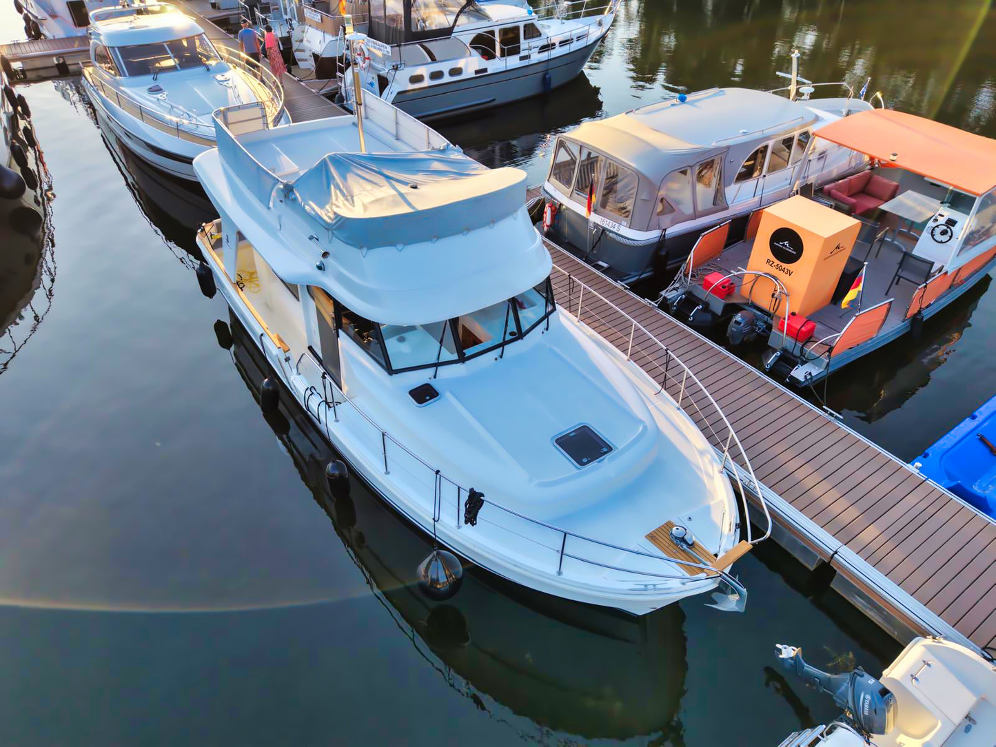 Beneteau Swift Trawler 34 Flybridge Fly Motoryacht Yacht Boot Schiff