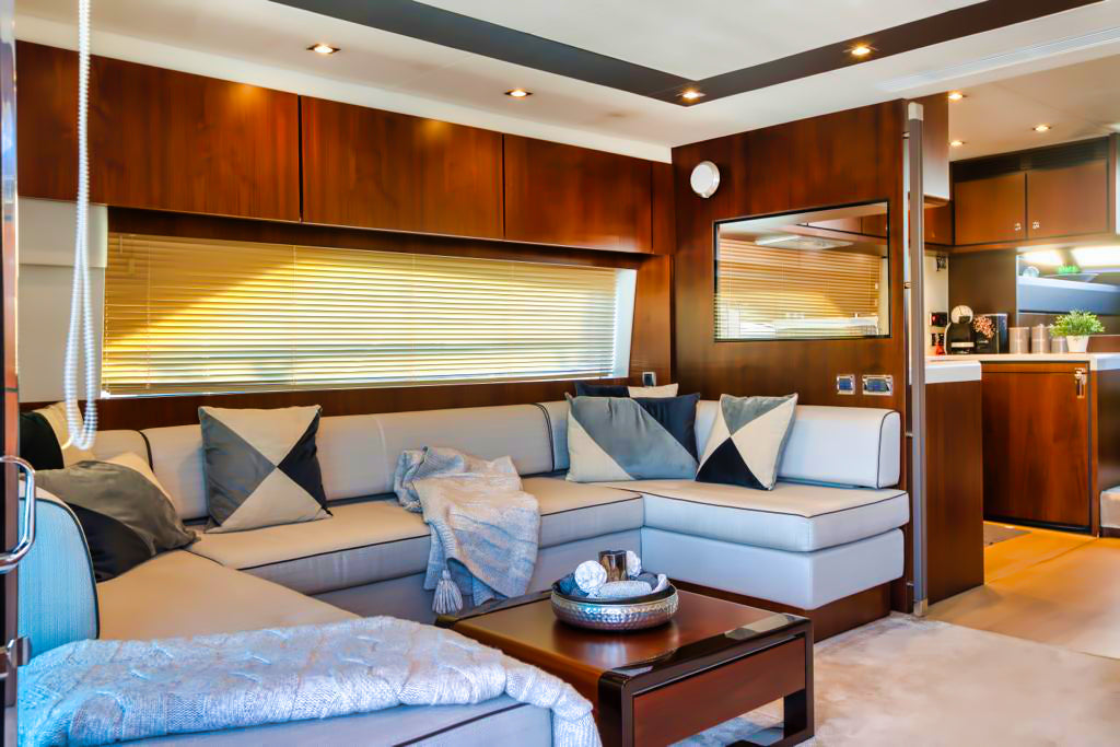 Fairline Squadron 65 Fly Flybridge Yacht Motoryacht Boot Motorboot Schiff