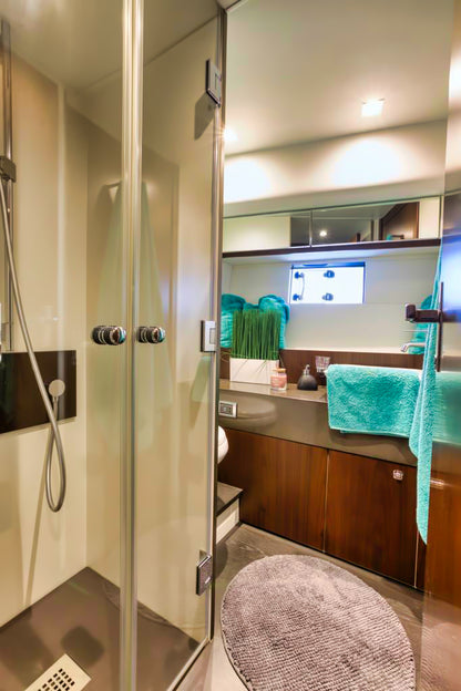 Fairline Squadron 65 Fly Flybridge Yacht Motoryacht Boot Motorboot Schiff