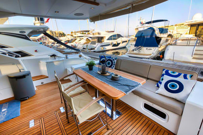 Fairline Squadron 65 Fly Flybridge Yacht Motoryacht Boot Motorboot Schiff