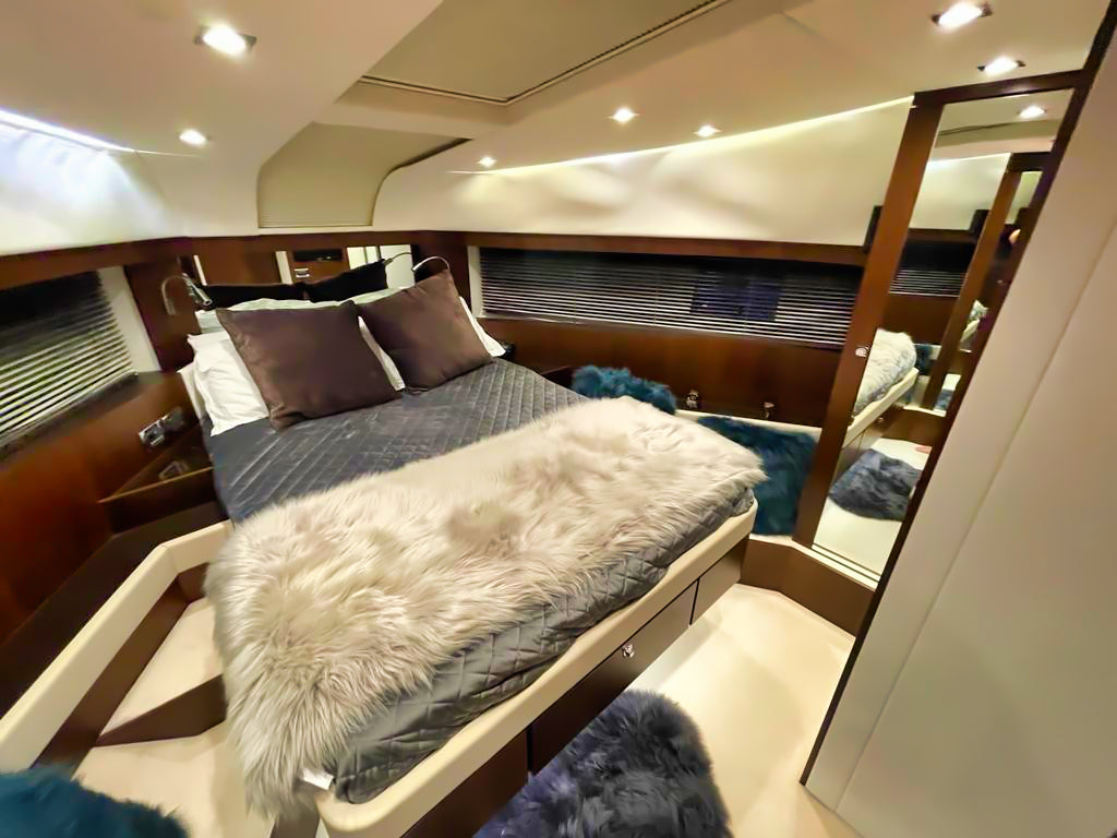 Fairline Squadron 65 Fly Flybridge Yacht Motoryacht Boot Motorboot Schiff