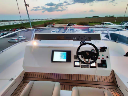 Fairline Squadron 65 Fly Flybridge Yacht Motoryacht Boot Motorboot Schiff