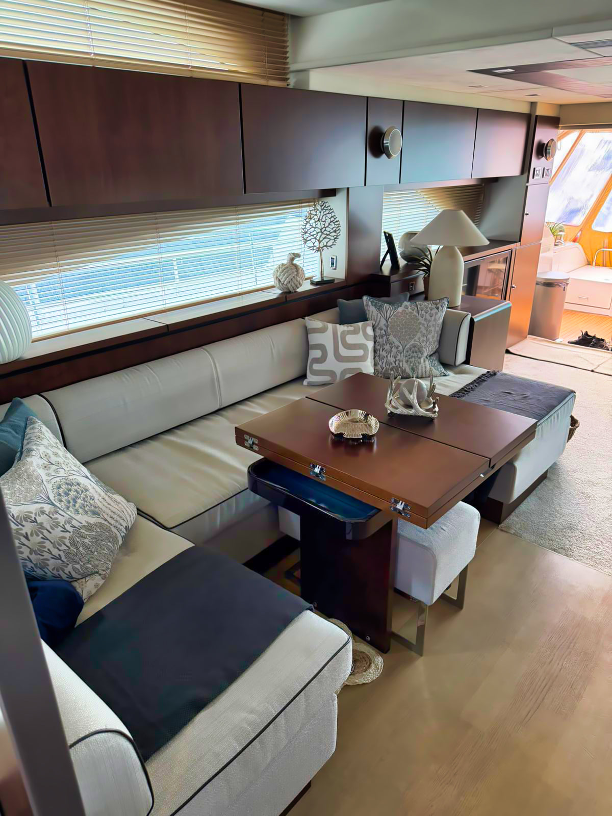 Fairline Squadron 65 Fly Flybridge Yacht Motoryacht Boot Motorboot Schiff