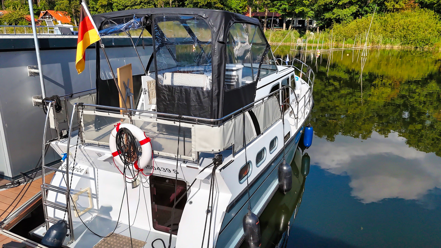 Skiron 35 Motoryacht Stahlyacht Boot Motorboot Yacht Schiff