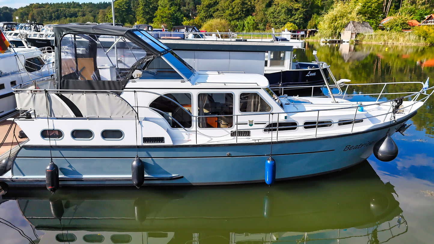 Skiron 35 Motoryacht Stahlyacht Boot Motorboot Yacht Schiff