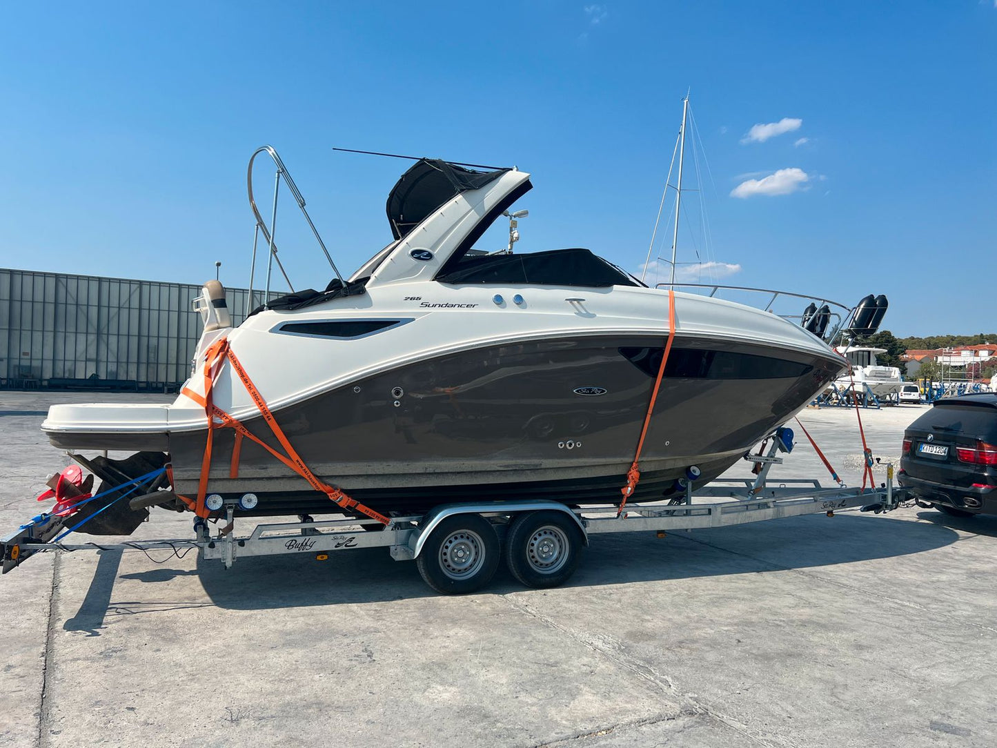 Boot Motorboot Yacht Sea Ray 265 DA Sundancer mit Trailer