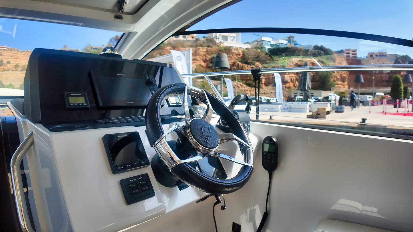 Sealine S335 Motoryacht Yacht Boot Schiff Motorboot