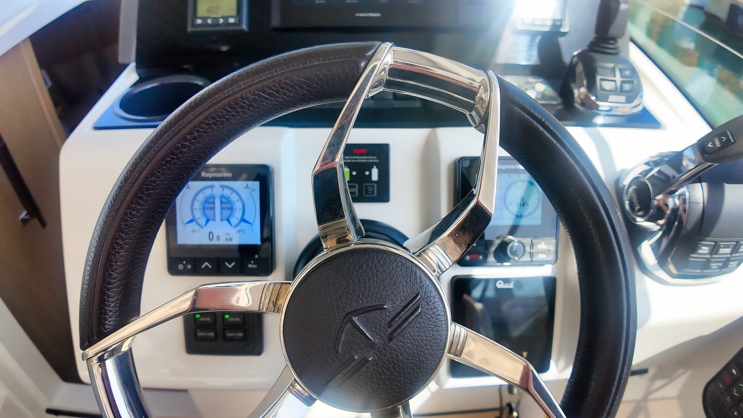Sealine S335 Motoryacht Yacht Boot Schiff Motorboot