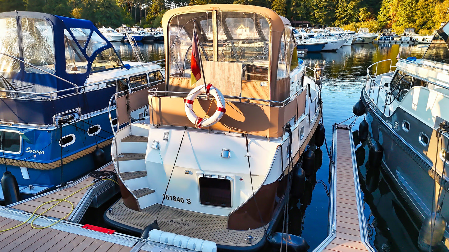 Aventura 34 AK Yacht Motoryacht Motorboot Boot Schiff