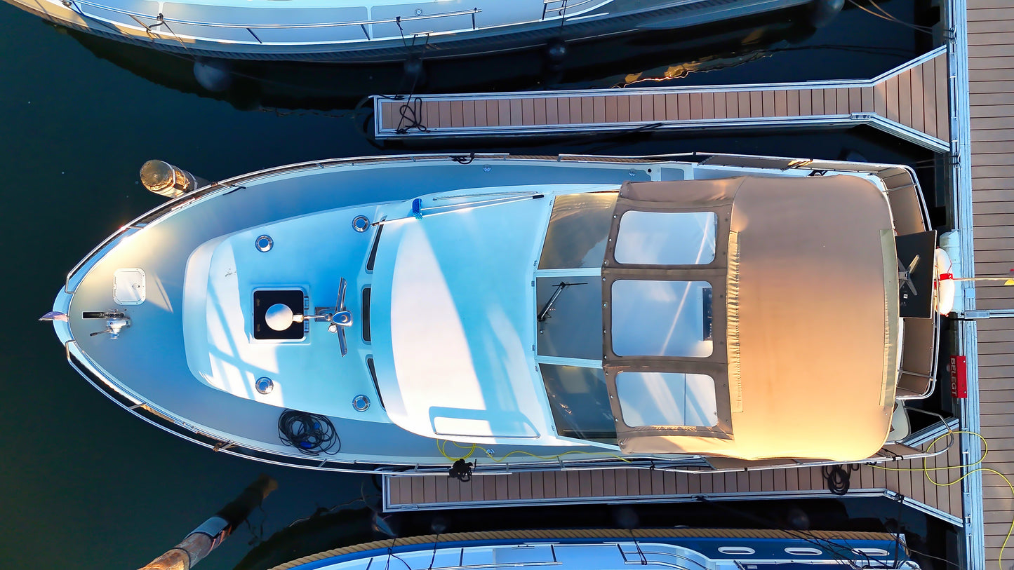 Aventura 34 AK Yacht Motoryacht Motorboot Boot Schiff