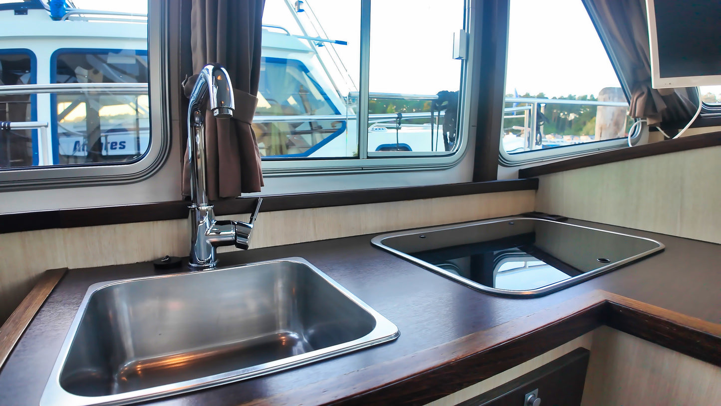 Aventura 34 AK Yacht Motoryacht Motorboot Boot Schiff