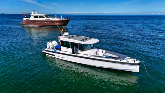 Axopar 28 Cabin CC Motoryacht Yacht Boot Schiff