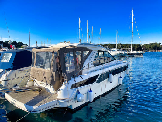 Bavaria 36 HT Hardtop Motoryacht Yacht Boot Schiff