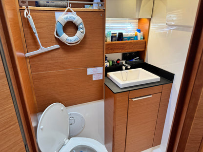 Bavaria 36 HT Hardtop Motoryacht Yacht Boot Schiff