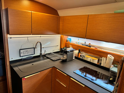 Bavaria 36 HT Hardtop Motoryacht Yacht Boot Schiff