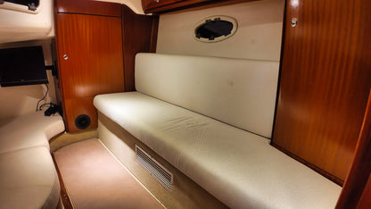 Bavaria 37 HT Hardtop Motoryacht Yacht Boot Schiff