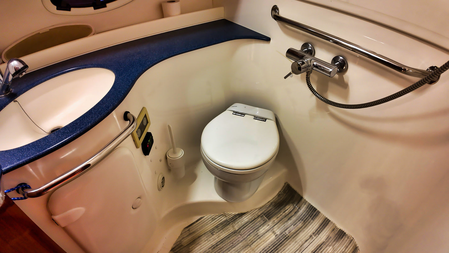 Bavaria 37 HT Hardtop Motoryacht Yacht Boot Schiff