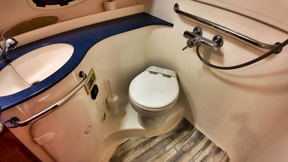 Bavaria 37 HT Hardtop Motoryacht Yacht Boot Schiff