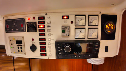 Bavaria 37 HT Hardtop Motoryacht Yacht Boot Schiff