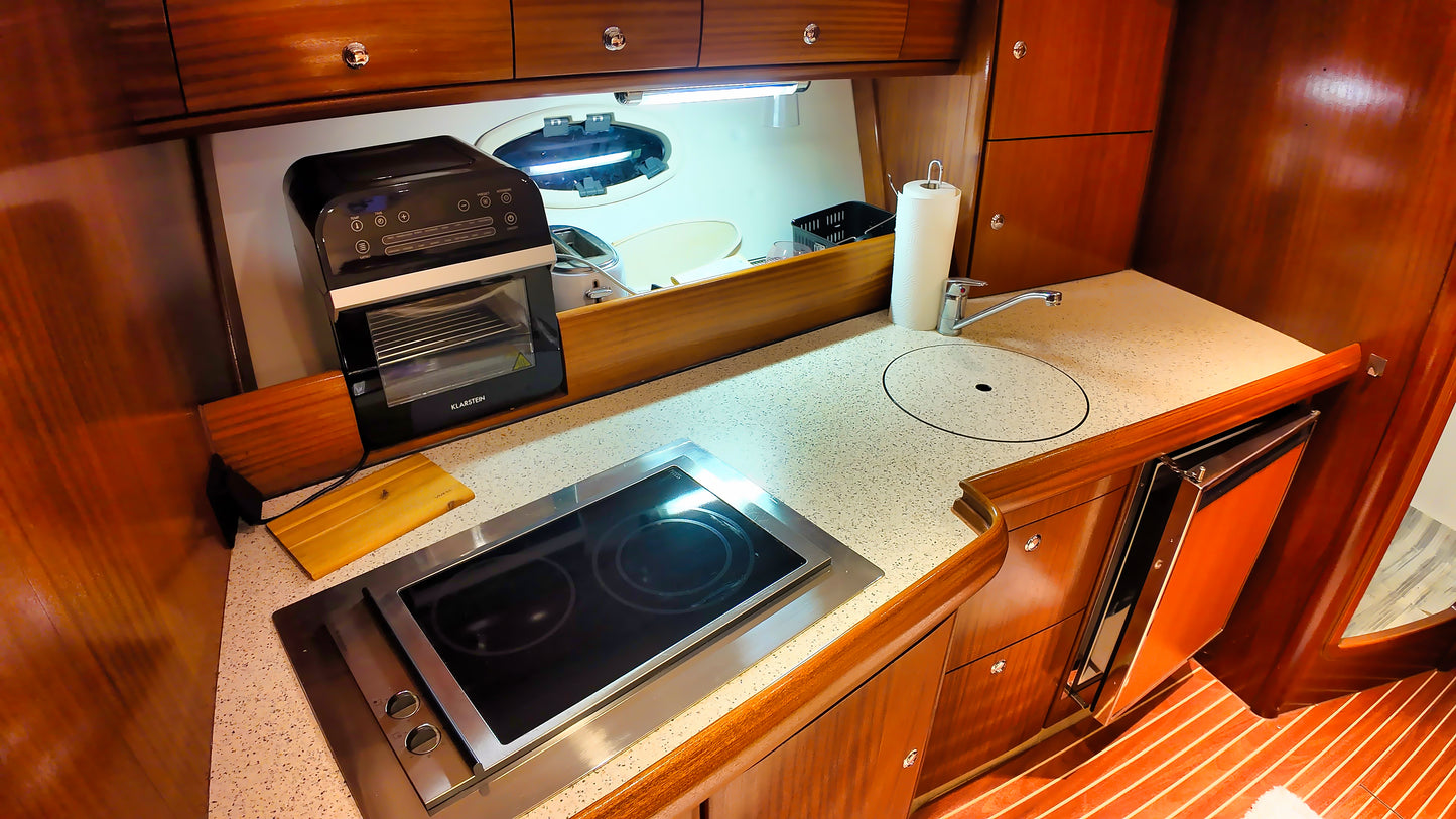 Bavaria 37 HT Hardtop Motoryacht Yacht Boot Schiff