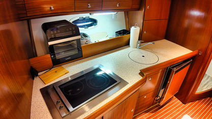 Bavaria 37 HT Hardtop Motoryacht Yacht Boot Schiff