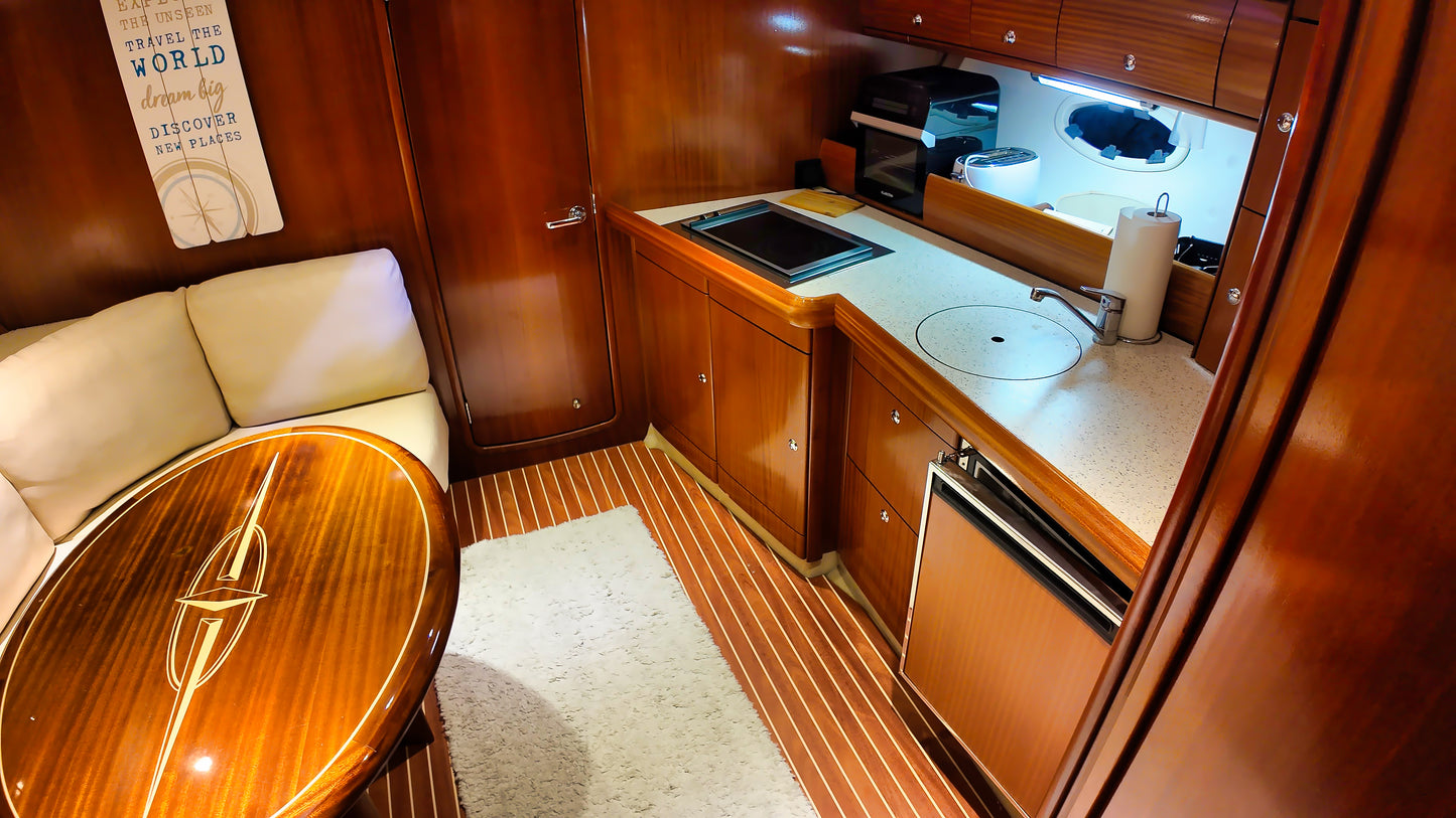 Bavaria 37 HT Hardtop Motoryacht Yacht Boot Schiff