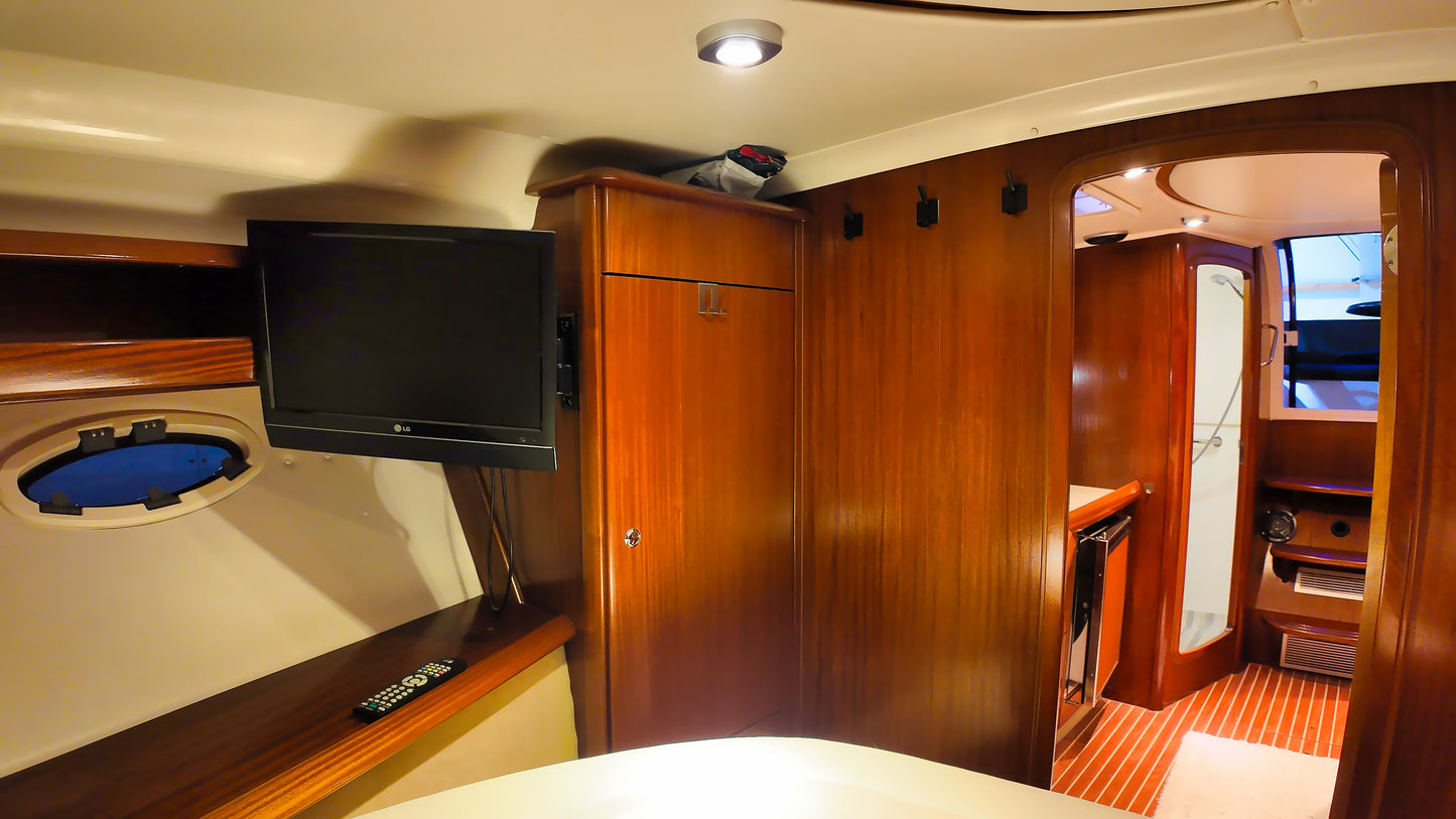 Bavaria 37 HT Hardtop Motoryacht Yacht Boot Schiff