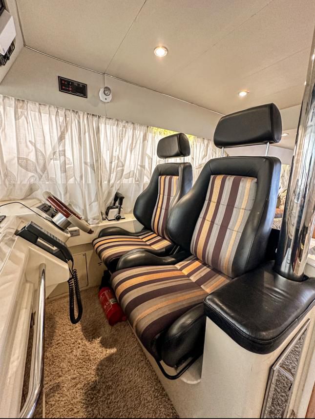Princess 48 Flybridge Motoryacht Yacht Boot Schiff