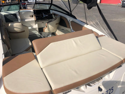 Sea Ray 230 Sundancer Boot mit 250PS MPI Baujahr 2017